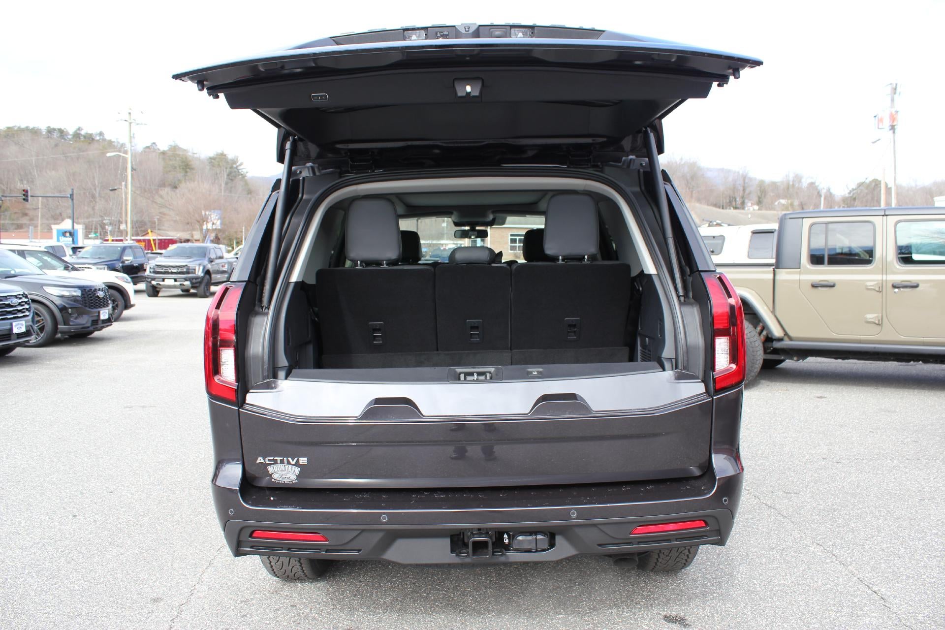 2026 Ford Expedition Active