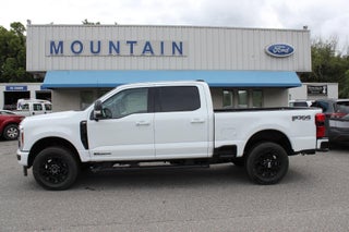 2025 Ford Super Duty F-250® XLT