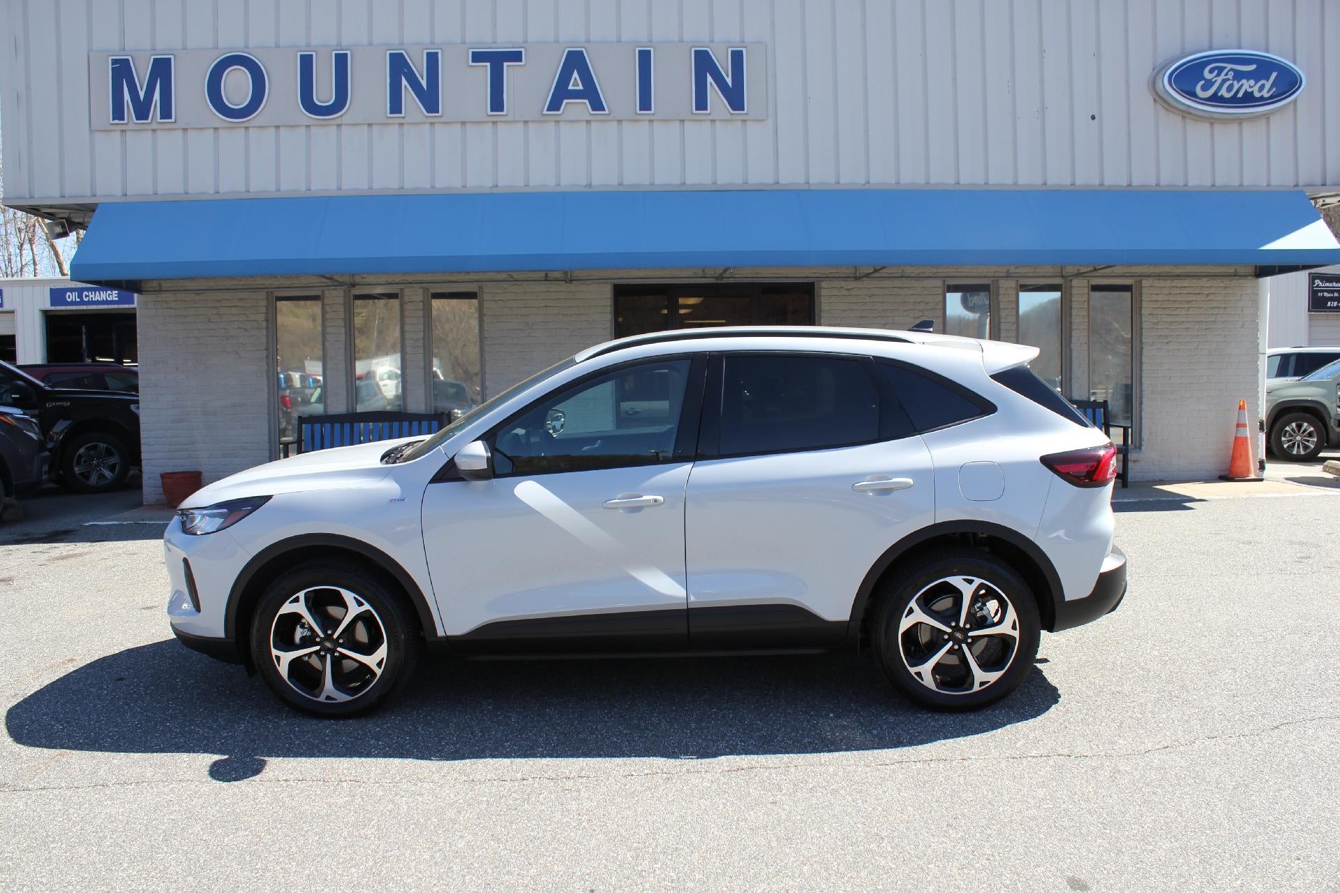 2025 Ford Escape ST-Line Select