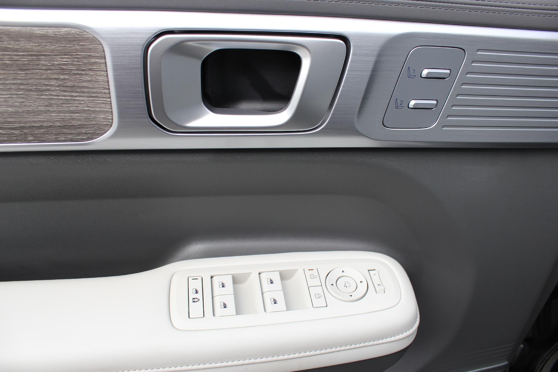 2025 Hyundai Santa Fe HEV Calligraphy