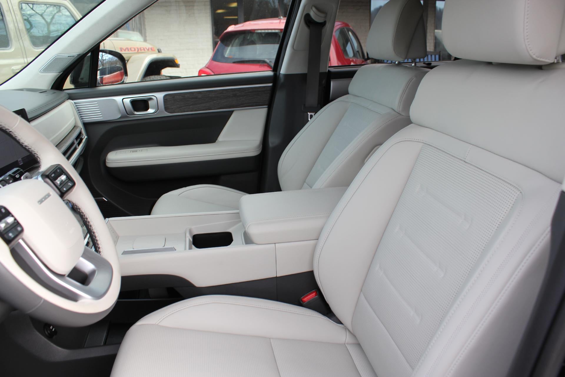 2025 Hyundai Santa Fe HEV Calligraphy