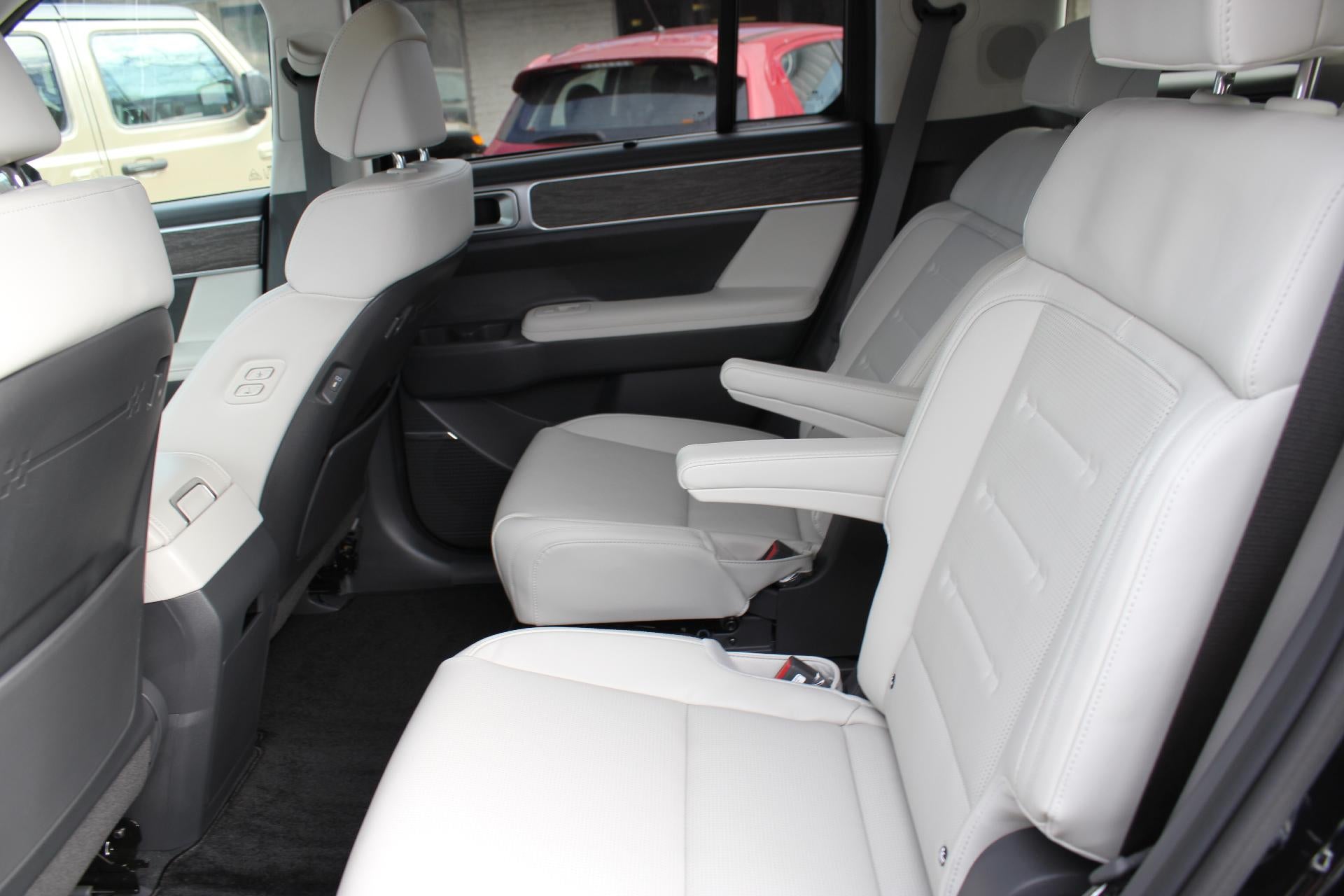 2025 Hyundai Santa Fe HEV Calligraphy